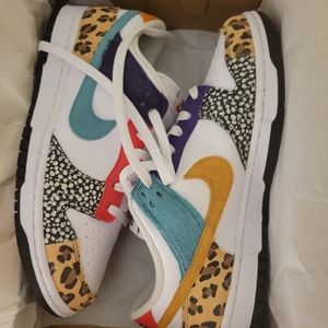 Mixed Safari Dunks
